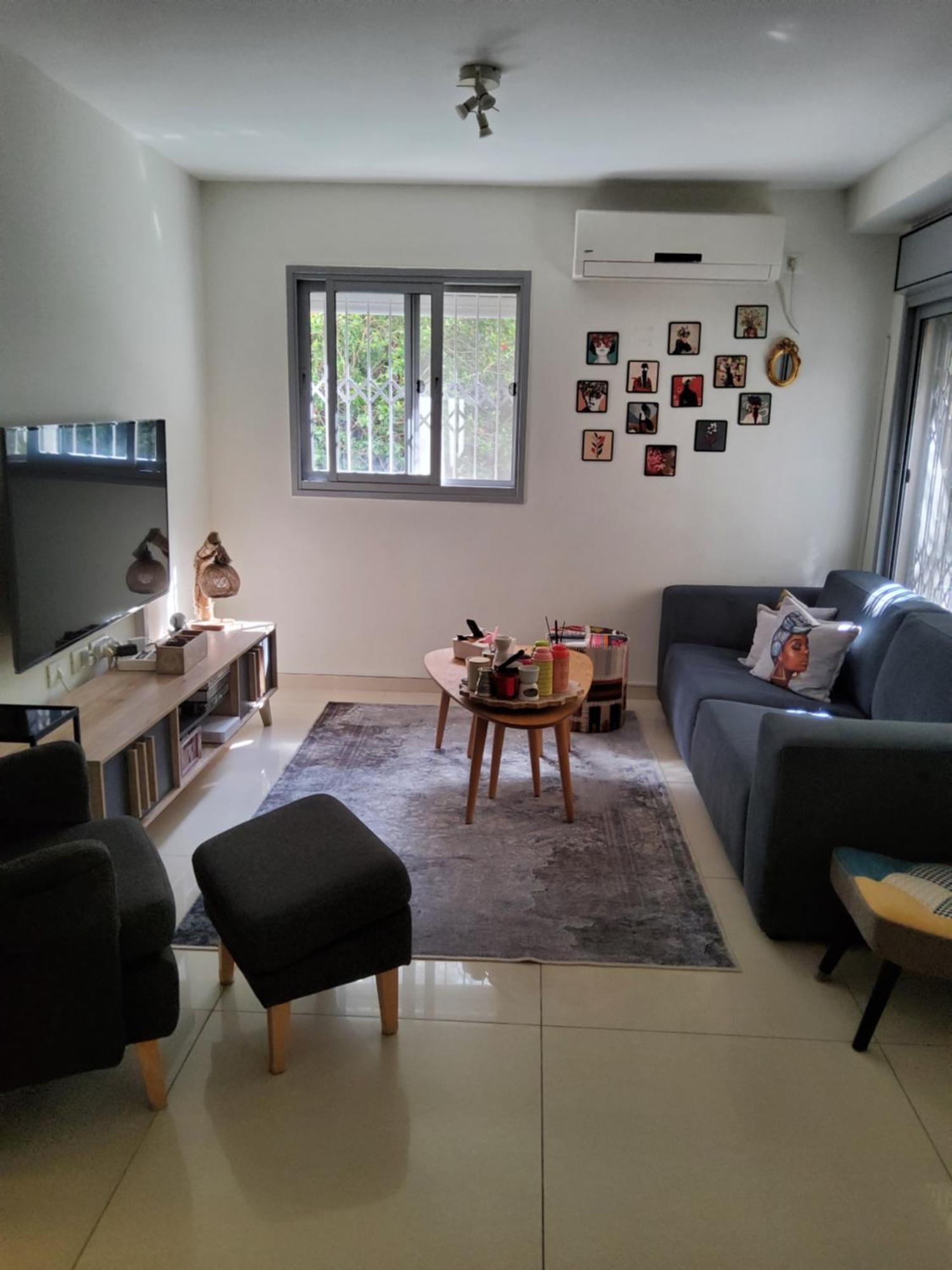 Apartment Garden In Tel Aviv